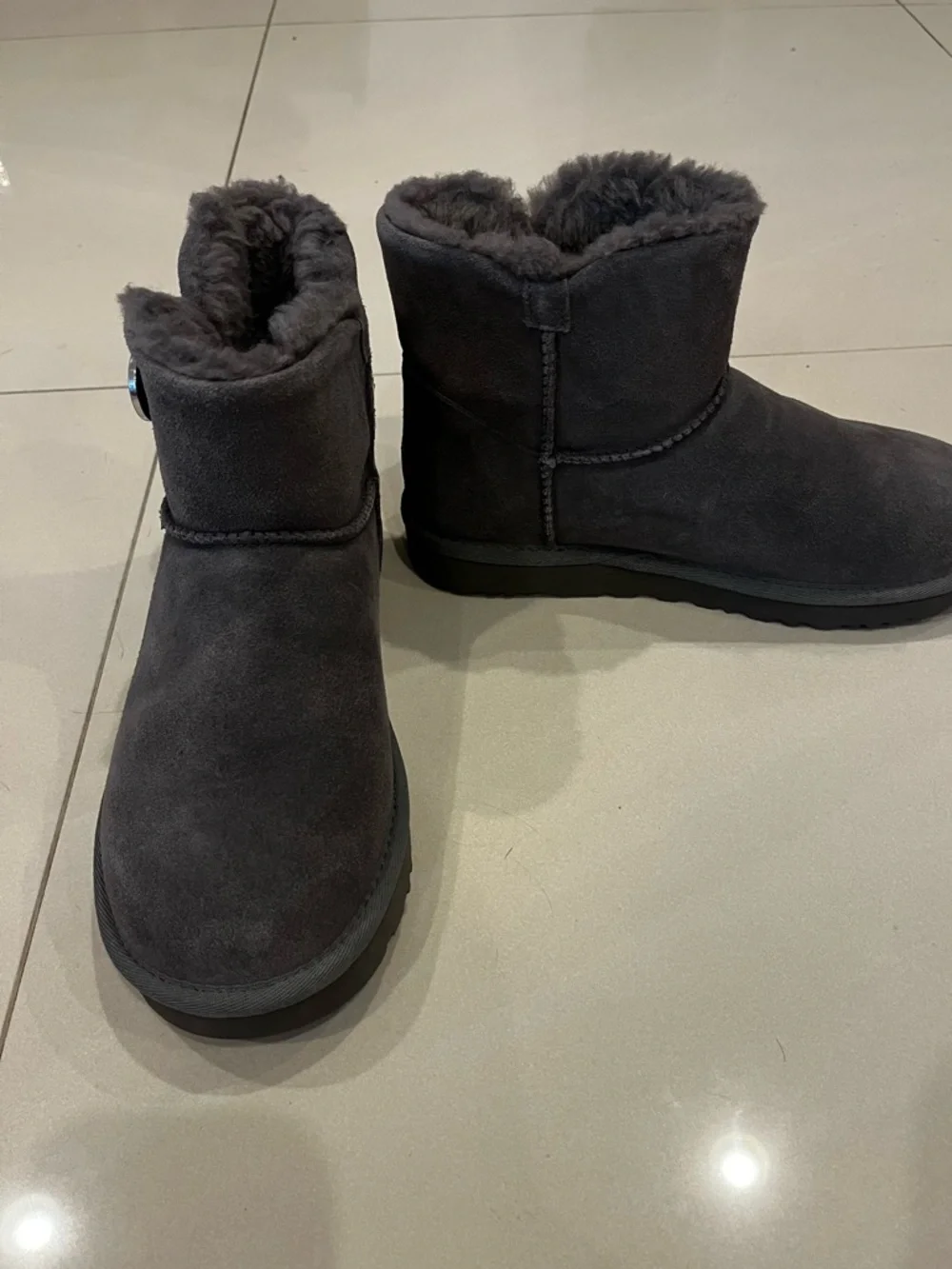 New UGG MINI BAILEY BUTTON CRYSTALS CHARCOAL BOOTS